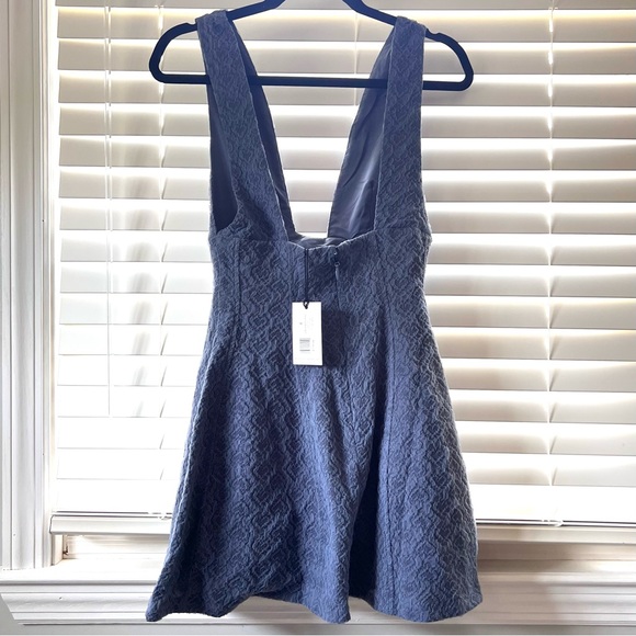 NWT WeWoreWhat V Neck Textured Mini Dress - Picture 7 of 9